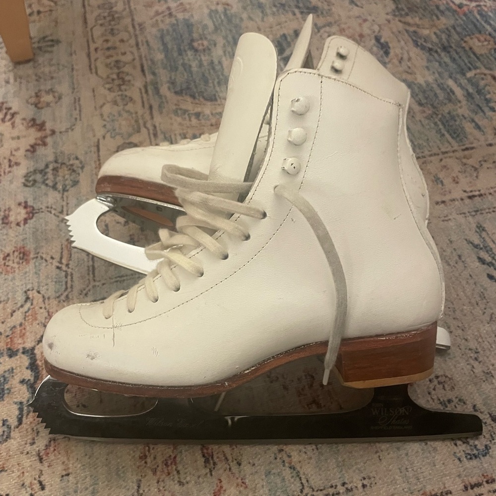 Riedell girls skates, size 2